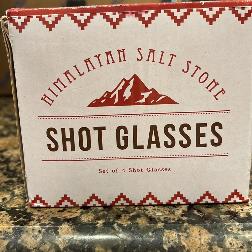 🥃🥃Himalayan salt shot glasses-NIB!! - Picture 2 of 8